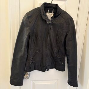 BB Dakota Distressed 100% Real Leather Moto Jacket size M small Classic Goth